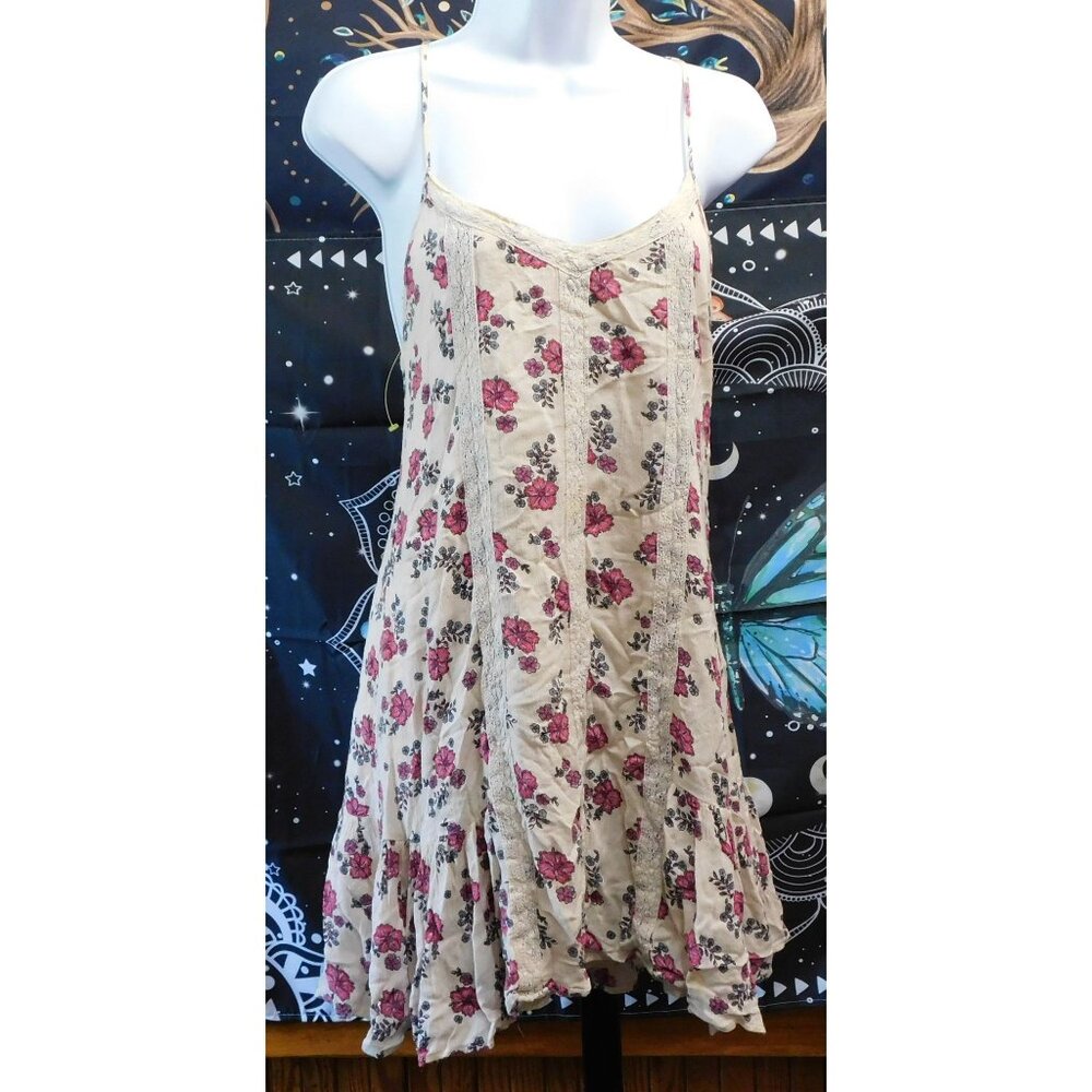 90s/Y2K Hollister Floral Asymmetrical Cream And Pink Dress